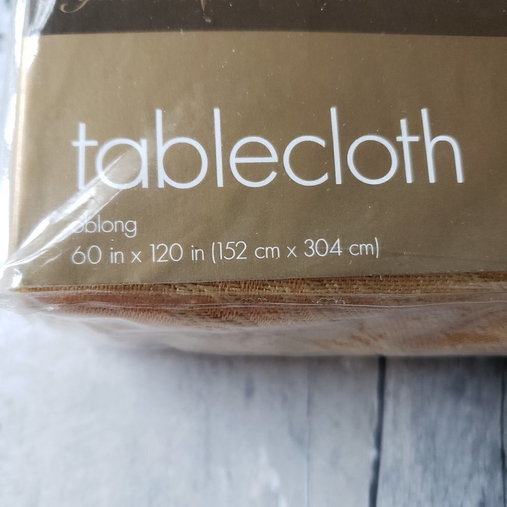 NWT - Oblong Paisley Damask Gold Colored Tablecloth 60"x120" - Picture 2 of 3